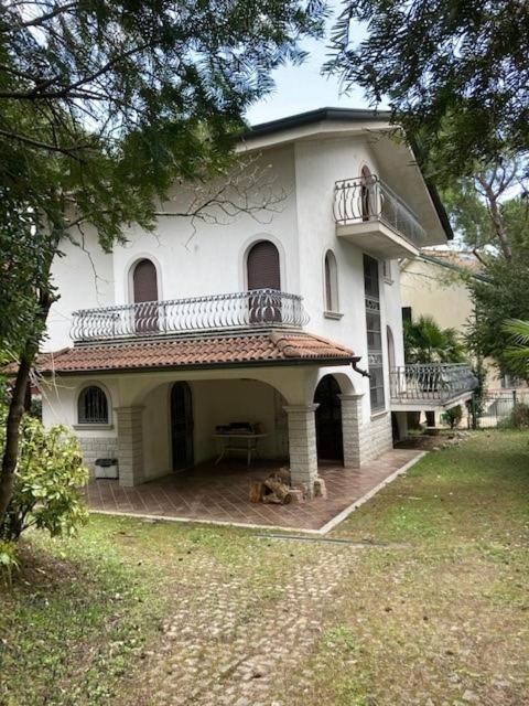 Vera Villa